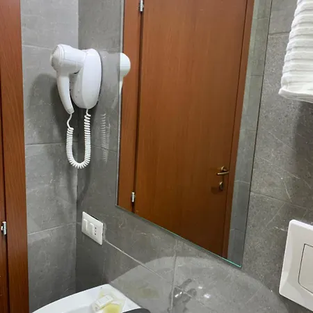 Tune Homes 3* Roma